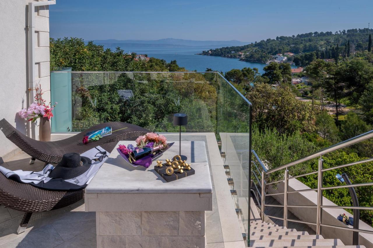 Uniquely Designed Villa Ivana With Outdoor Jacuzzi Nearby The Pebble Banje Beach At The Island Of Solta Rogac Ngoại thất bức ảnh