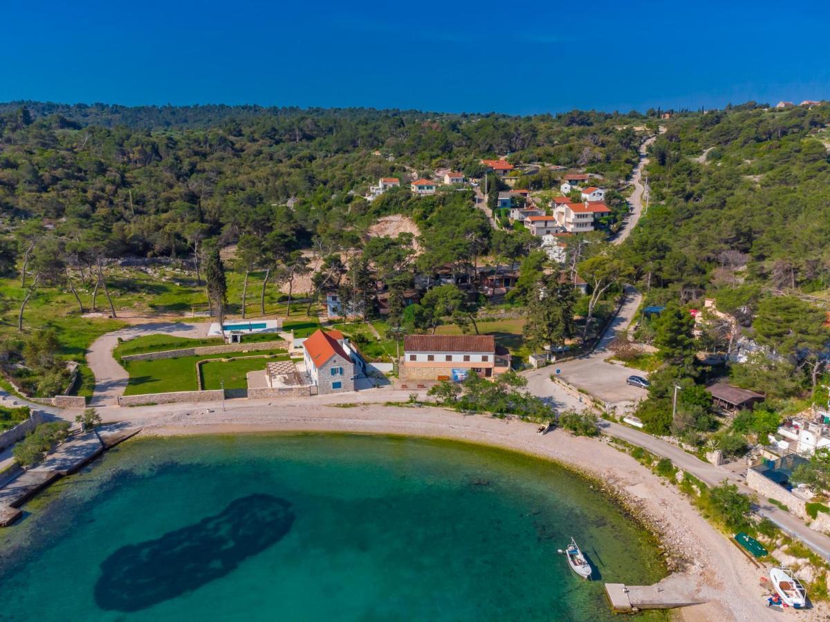 Uniquely Designed Villa Ivana With Outdoor Jacuzzi Nearby The Pebble Banje Beach At The Island Of Solta Rogac Ngoại thất bức ảnh